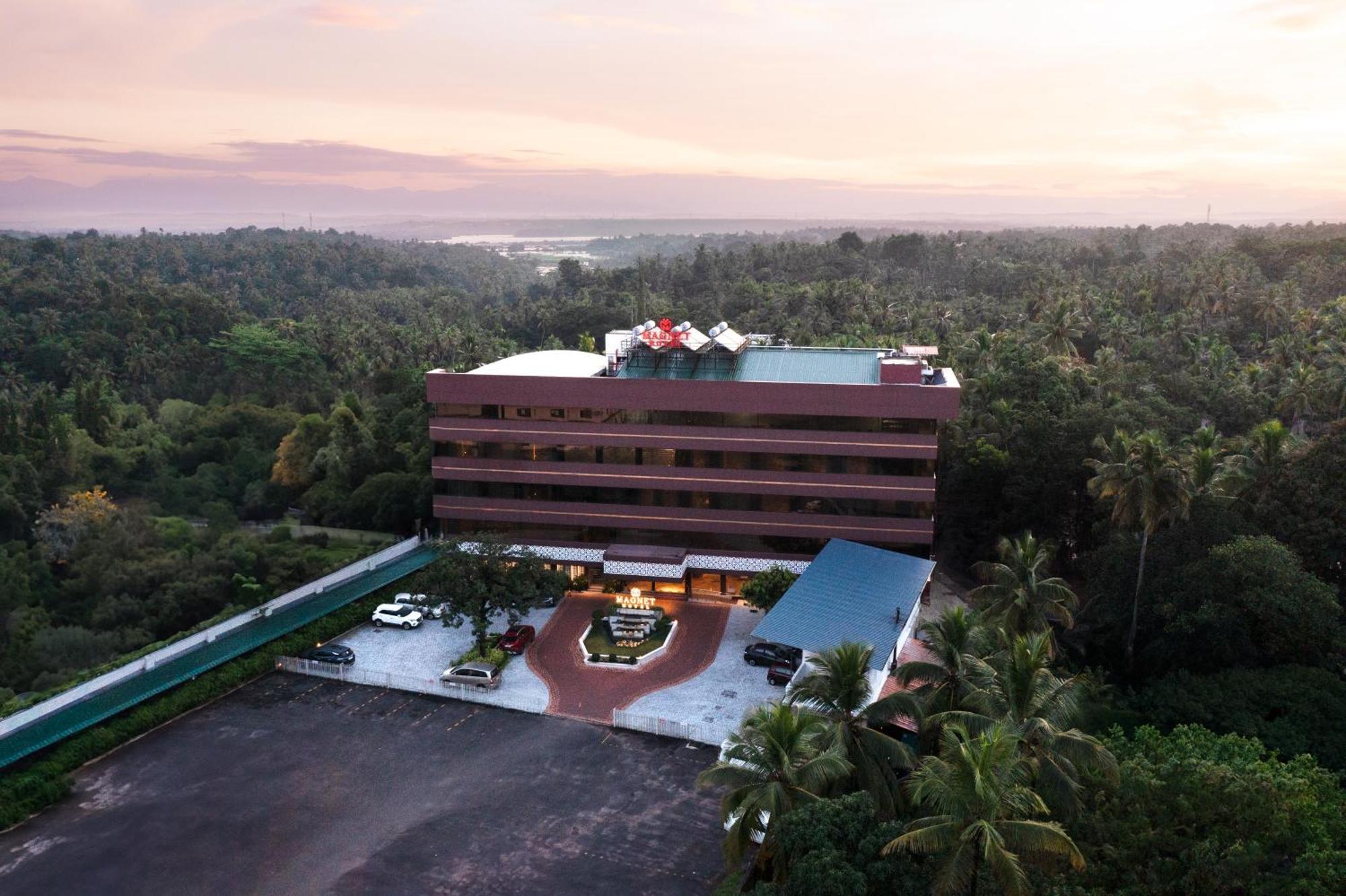Magnet Hotel Kannur Exterior photo